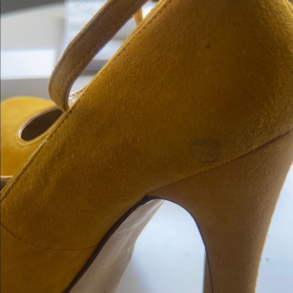 Boho Suede Mustard Yellow Aldo Pumps - Picture 8 of 10